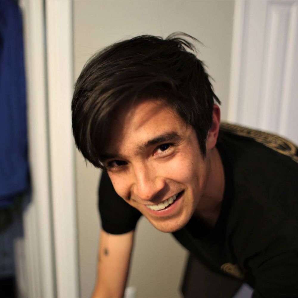 Meet your Posher, Eric